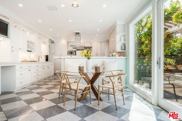 143 Marguerita Avenue, Santa Monica, CA 90402