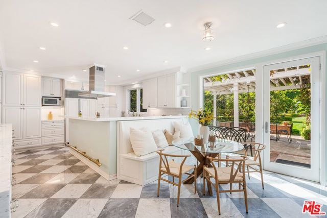 143 Marguerita Avenue, Santa Monica, CA 90402