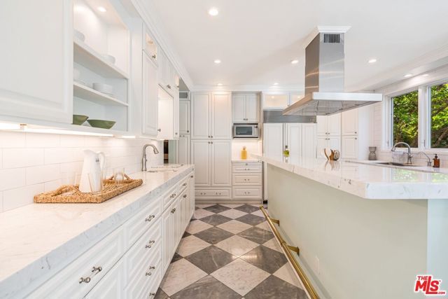 143 Marguerita Avenue, Santa Monica, CA 90402