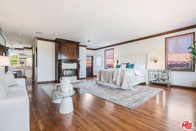 143 Marguerita Avenue, Santa Monica, CA 90402
