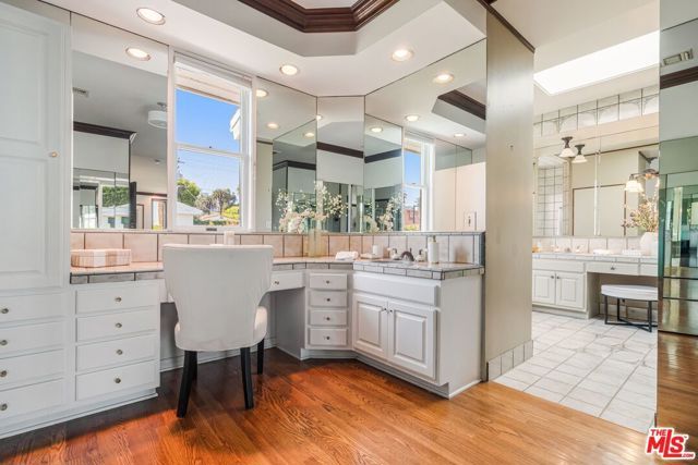 143 Marguerita Avenue, Santa Monica, CA 90402