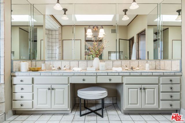 143 Marguerita Avenue, Santa Monica, CA 90402