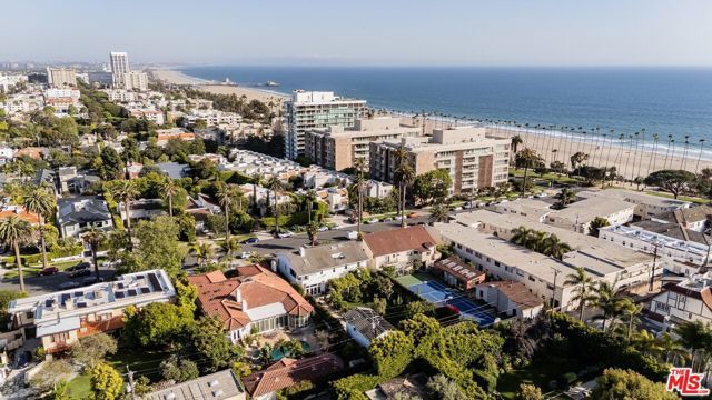 143 Marguerita Avenue, Santa Monica, CA 90402
