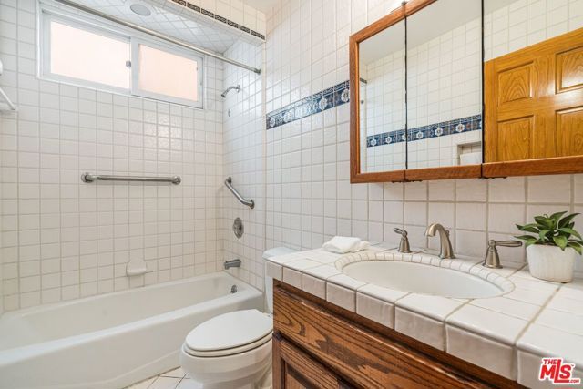 143 Marguerita Avenue, Santa Monica, CA 90402