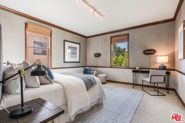 143 Marguerita Avenue, Santa Monica, CA 90402
