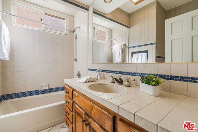 143 Marguerita Avenue, Santa Monica, CA 90402