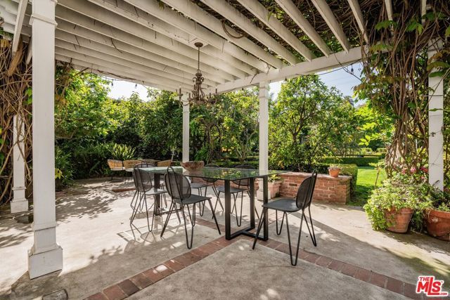 143 Marguerita Avenue, Santa Monica, CA 90402