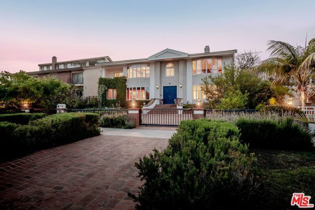 143 Marguerita Avenue, Santa Monica, CA 90402