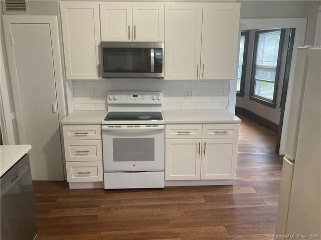 193-195 Wolcott Hill Road, Wethersfield, CT 06109