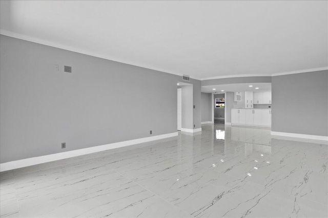 3040 Lake Shore Drive 101, Riviera Beach, FL 33404