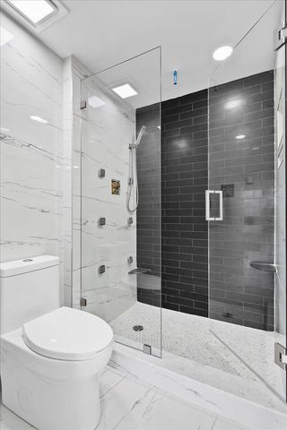 3040 Lake Shore Drive 101, Riviera Beach, FL 33404