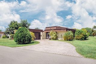 5311 Banyan Ln, Tamarac, FL 33319