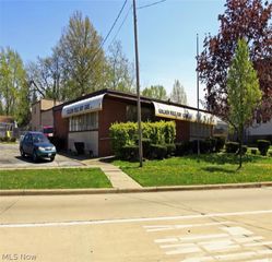 5117 Lee Road, Maple Heights, OH 44137