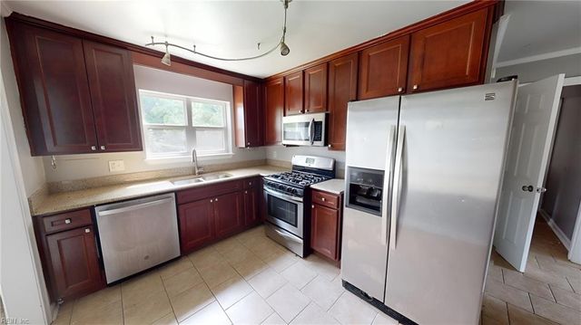 5552 Hatteras RD, Virginia Beach, VA 23462