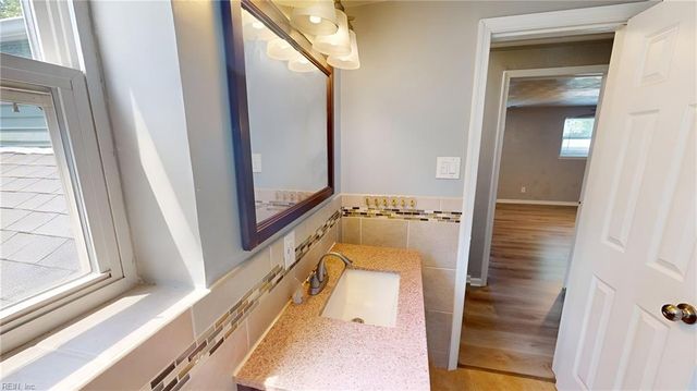 5552 Hatteras RD, Virginia Beach, VA 23462
