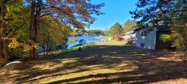 2215 N Holiday Drive, Mears, MI 49436