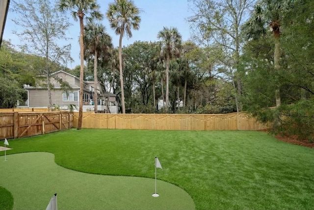 4 Forest Trail Court 1, Isle Of Palms, SC 29451