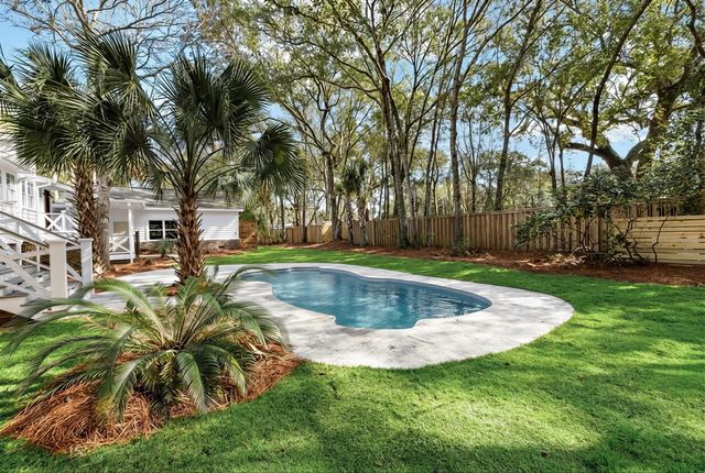 4 Forest Trail Court 1, Isle Of Palms, SC 29451