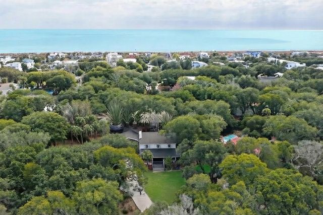 4 Forest Trail Court 1, Isle Of Palms, SC 29451