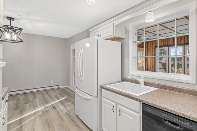 35 Knollwood Street W, Annandale, MN 55302