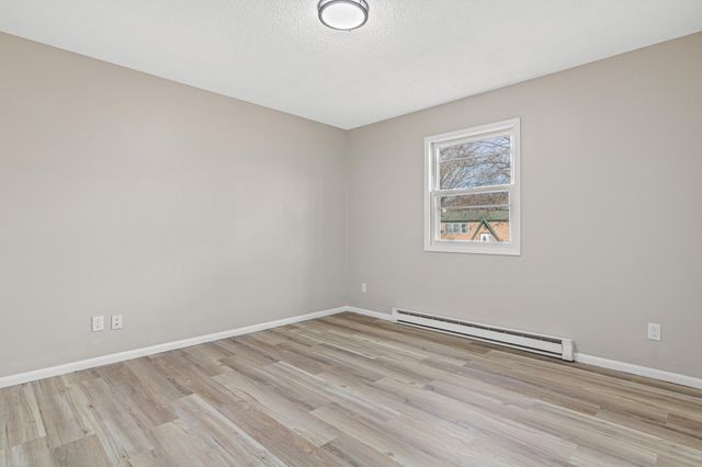 35 Knollwood Street W, Annandale, MN 55302