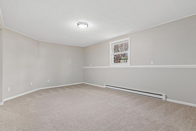 35 Knollwood Street W, Annandale, MN 55302