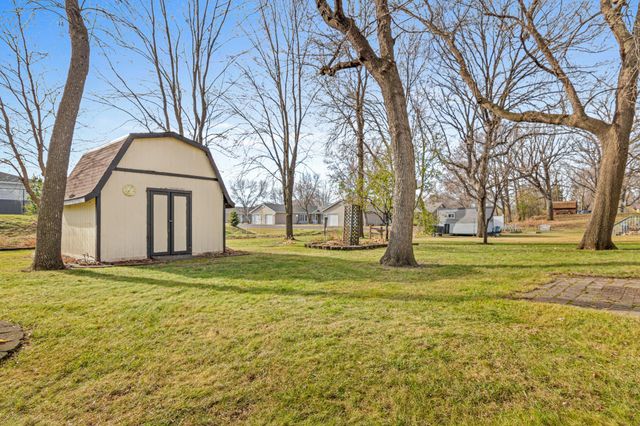 35 Knollwood Street W, Annandale, MN 55302