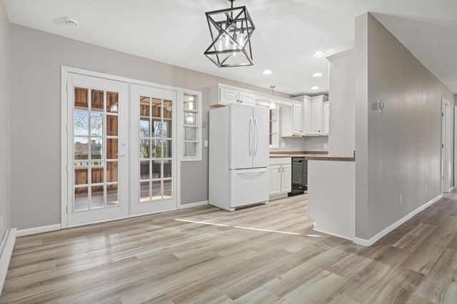 35 Knollwood Street W, Annandale, MN 55302