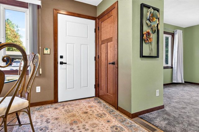 113 E CAMERON STREET, New London, WI 56961