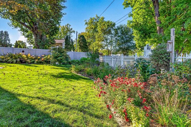 113 E CAMERON STREET, New London, WI 56961
