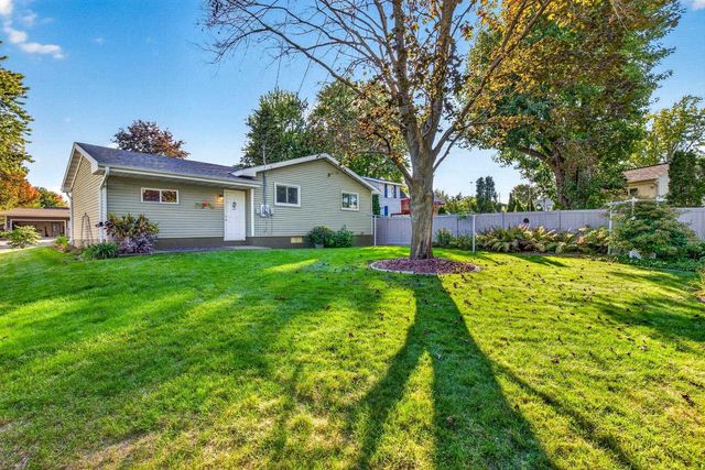 113 E CAMERON STREET, New London, WI 56961