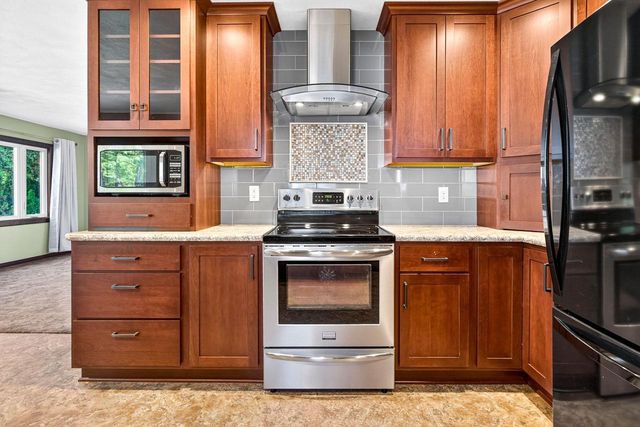 113 E CAMERON STREET, New London, WI 56961