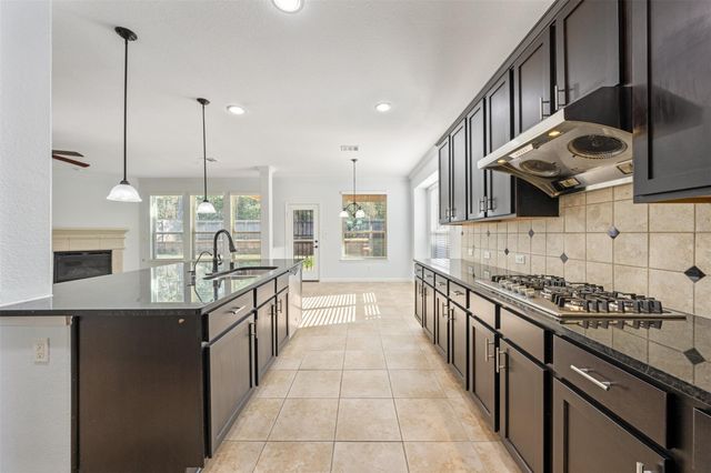 2642 Tacoma Springs Drive, Conroe, TX 77304