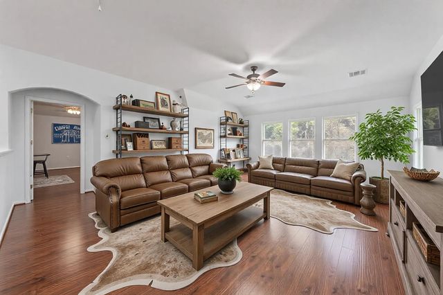2642 Tacoma Springs Drive, Conroe, TX 77304