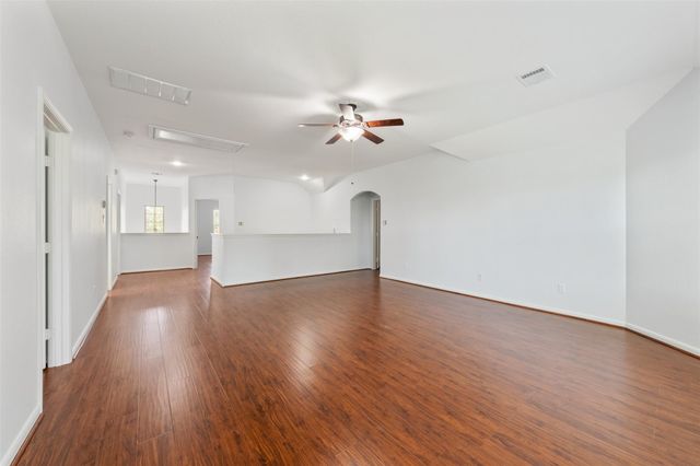 2642 Tacoma Springs Drive, Conroe, TX 77304