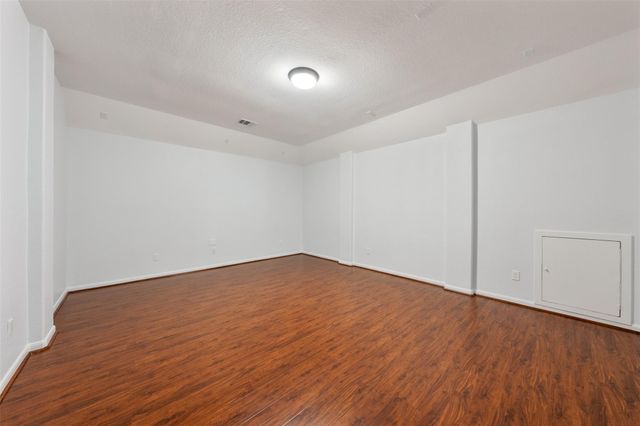 2642 Tacoma Springs Drive, Conroe, TX 77304