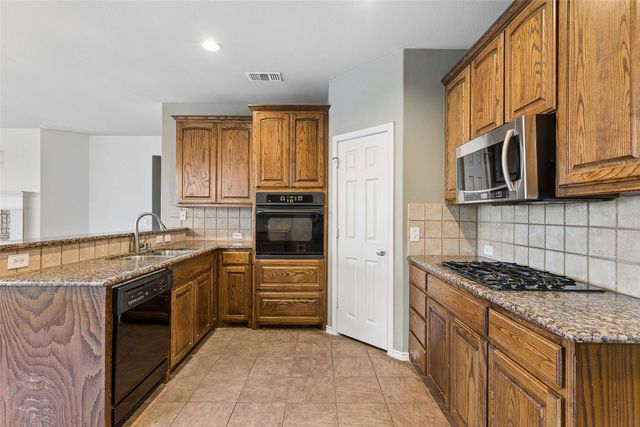 1908 Canyon Wren Drive, Mckinney, TX 75071