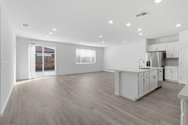 1808 Tiki Ave, Manteca, CA 95337