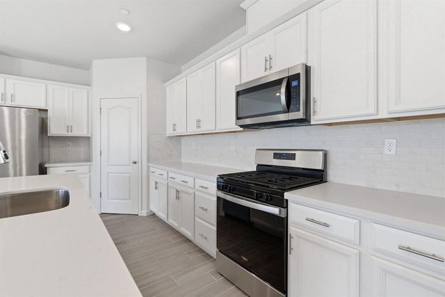 1808 Tiki Ave, Manteca, CA 95337