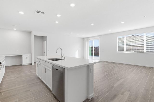 1808 Tiki Ave, Manteca, CA 95337