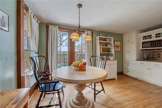 501 W Buck Street, Caldwell, TX 77836