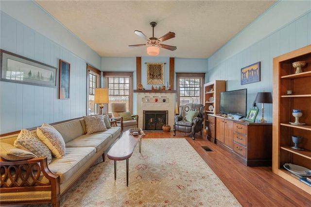 501 W Buck Street, Caldwell, TX 77836