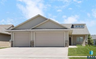 5416 S Eastwind Ave, Sioux Falls, SD 57108