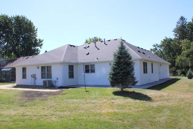 101 7th Street NE, Kasson, MN 55944
