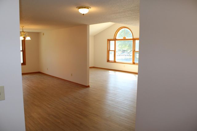 101 7th Street NE, Kasson, MN 55944