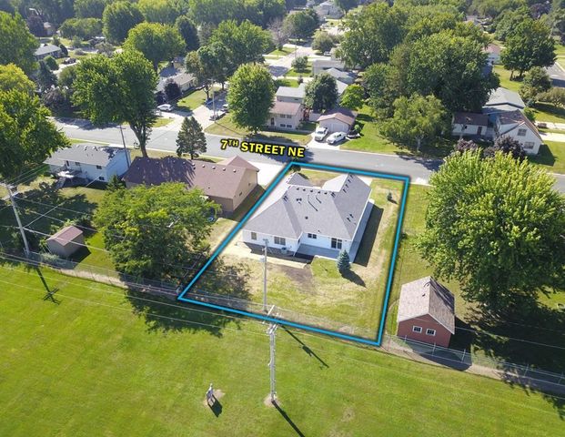 101 7th Street NE, Kasson, MN 55944