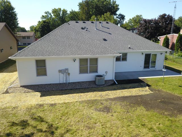 101 7th Street NE, Kasson, MN 55944