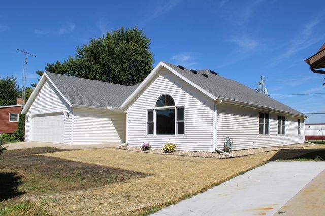 101 7th Street NE, Kasson, MN 55944
