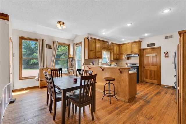 2431 S Ponca Avenue, Independence, MO 64057