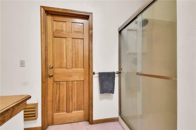 2431 S Ponca Avenue, Independence, MO 64057